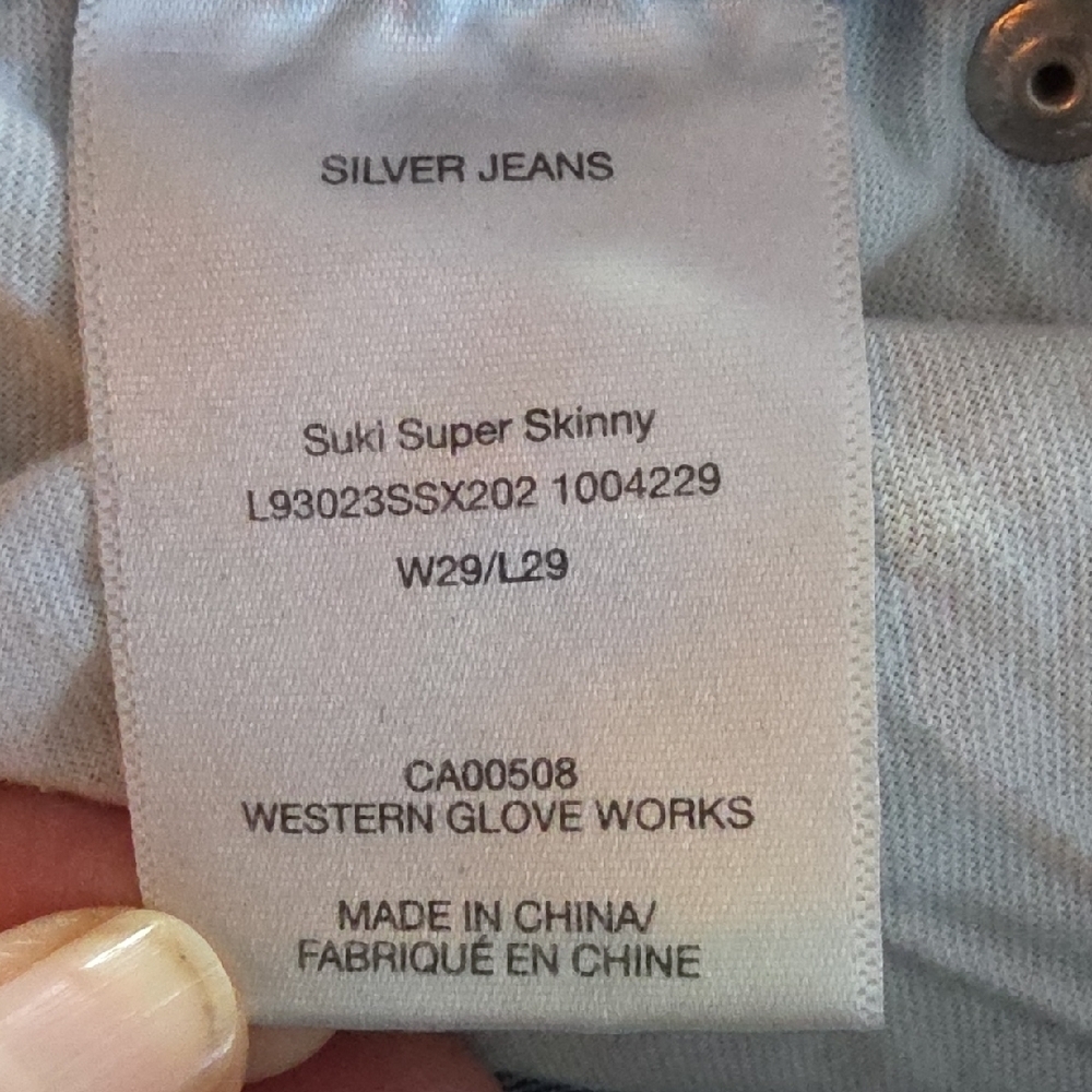 Silver "Suki Super Skinny" Blue Distressed Jeans. Size 29 Waist / 29 Length - Picture 5 of 7